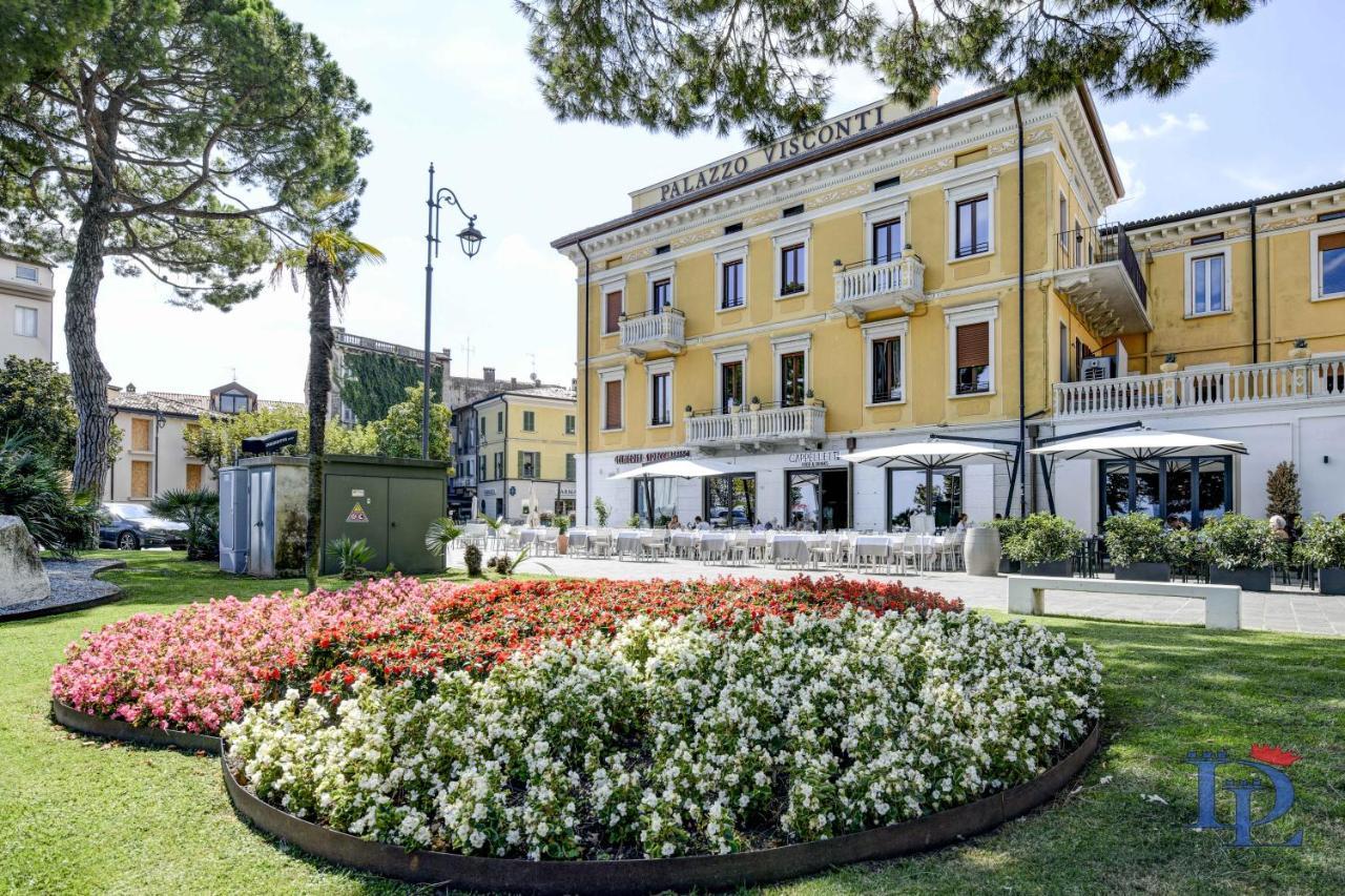 Desenzanoloft Official Partner Marriott Homes & Villas - Palazzo Visconti Luxury Suite Desenzano del Garda Exterior foto